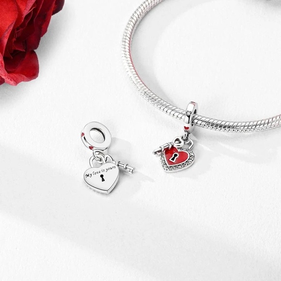 Pandora Silver and Red Heart Charm Bracelet - Picture 1 of 2